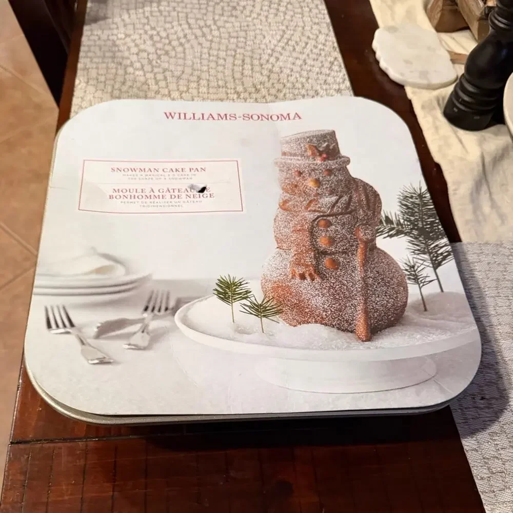 Williams-Sonoma Nordic Ware Snowman Cake Pan NEW Christmas